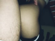 A escondidas de mi suegra me follo a su dulce hija y me vengo en sus nalgas; ¡por poco y nos atrapa! 6/16