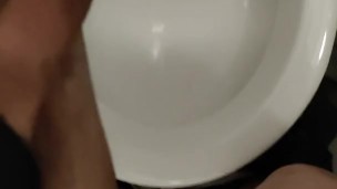 me pissing saturated piss