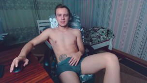 Nice naked guy jerking off his heavy dick