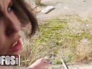 Mofos - Elle Rose Drops To Her Knees & Licks Erik Everhard's Cock Before Sliding It In Her Wet Pussy 9/16