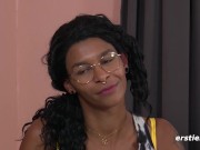 Ruth ist zurück und masturbiert mit ihren Lieblingstoys 11/16