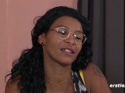 Ruth ist zurück und masturbiert mit ihren Lieblingstoys 6/16