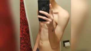 Solo twink bust a nut ( snapchat )