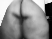 25 DAYS OF THICK-MAS DAY 15: SEXY ASS CLAPPING ON A HENNY DAY 