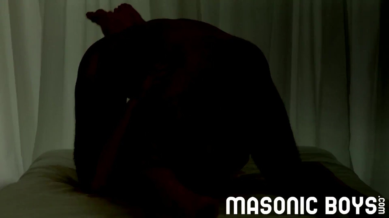 MasonicBoys - Aggressive muscle bear breeds obedient apprentice - RedTube