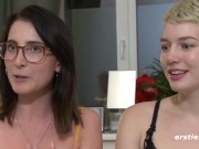 Deutsche Mädels spielen mit Analplugs 5/16