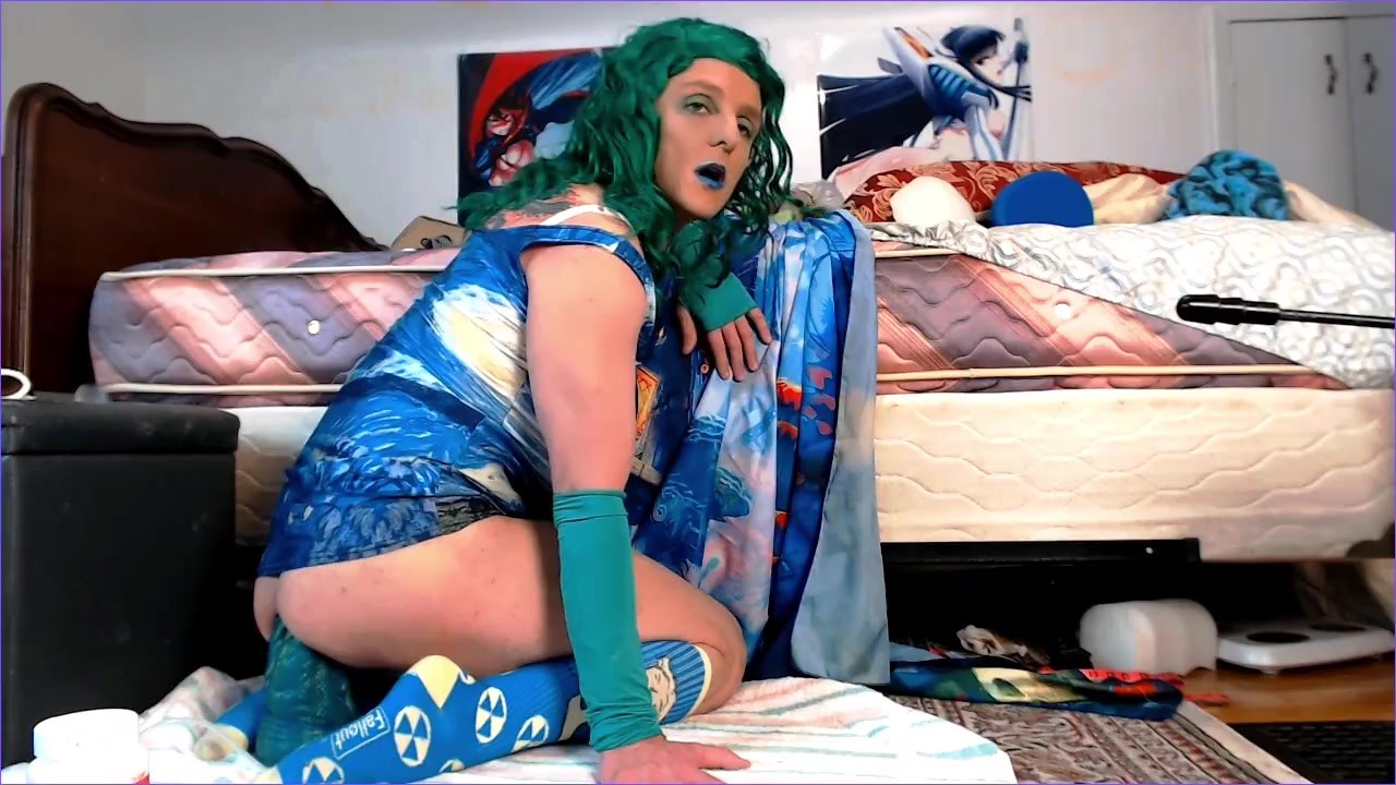 Mr. Hankey's XL Dragon Dildo for tranny - Free Sex Video - RedTube