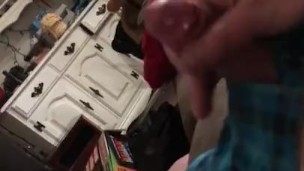 Heavy cummer, shooting huge load