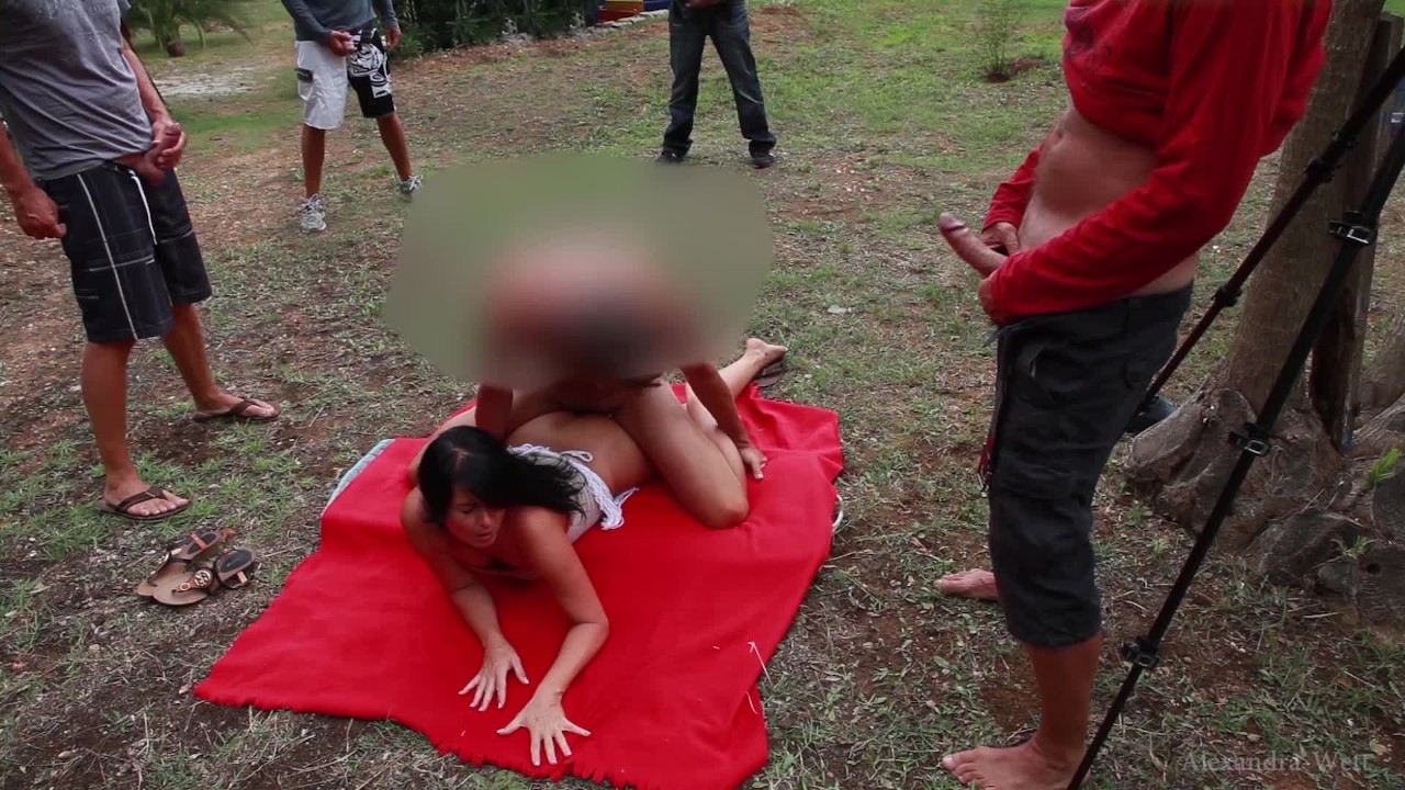Fuck meat released for the perverse sperm battle - RedTube