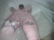 plays in the shower 10/16