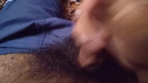Excelente día para una buena paja en casa