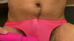 刺激に耐え切れず濃厚精液大噴射！！