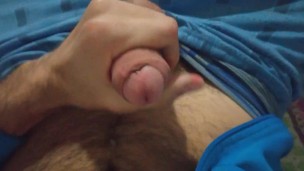 Me pongo a mirar porno y me hago una paja