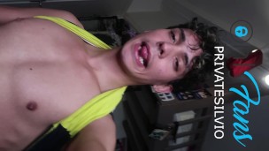 30sec of a guy taking pleasure and cumshot