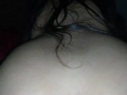 Amador esposa sentando no corno com plug no cu 9/16