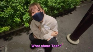 可愛い女子大生が野外露出で恥じらい丸見え放尿！超リアルな ...