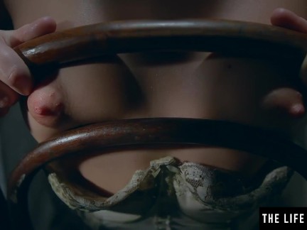 Watch a kinky abandoned bride masturbate to a mindblowing orgasm