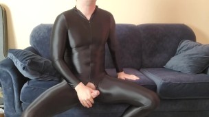 Spandex boy jacking off in zentai suit