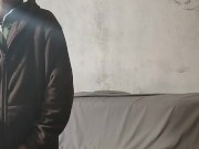 When I freeze in a cold room 8/16