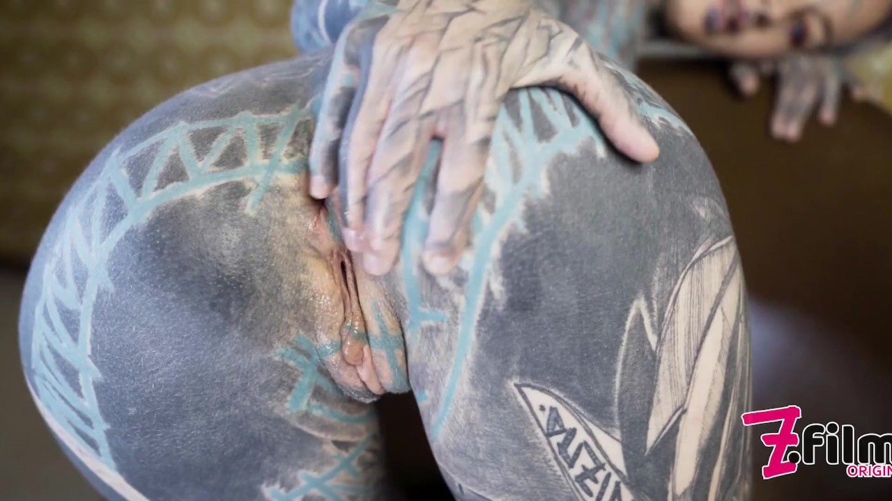 teen tatouée teste FUCK MACHINE avec son ANAL - fuck machine, gapes, orgasme, anal (goth, punk, al - RedTube