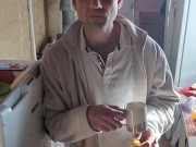 Time in the kitchen, making tea 14/16