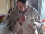 Time in the kitchen, making tea 15/16