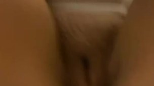 Chubby babe twerking solo