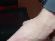 Mec se branle et éjacule #1 1/16