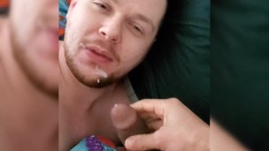 Brownie with a big dick woke his husband with a facial