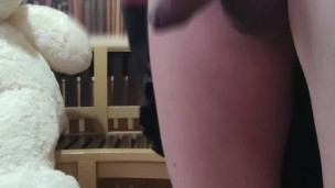 Observe the penis. Japanese dressed as a woman. A small penis.