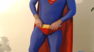 superbulge in superman kit