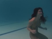 Babes swim and get naked underwater 10/16