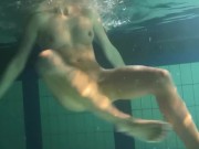 Babes swim and get naked underwater 16/16