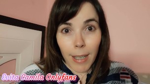 Mi primer squirt . Me masturbo, me corro y hecho todo!!! ( Evita Camila )