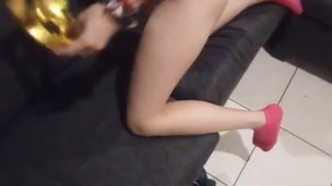 Me cogen de perrito a escondidas sexo casero