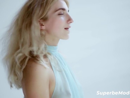 SUPERBE - BLONDE COMPILATION! Gorgeous Girls Show Their Naked Bodies