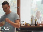 Babes - Zazie Skymm Touches Herself While Watching Nikki Nuttz Doing Sit Ups On The Couch 1/16