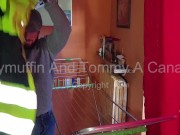 Prima la scopa e poi stende i panni... 16/16