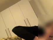 😲LA MOGLIE vuole provare una nuova posizione per farsi INCULARE 1/16