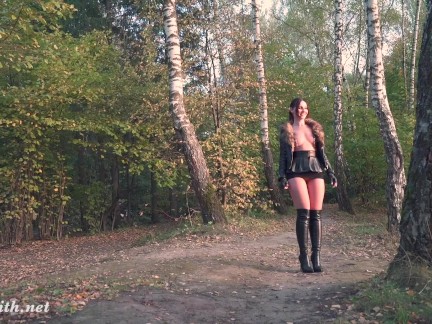 Jeny Smith in nylon pantyhose without panties shocked a biker in the forest. Bottomless in Public.
