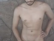 Como dejar de pensar en ti si cada parte tuya es un poema, un motivo para perder la cabeza 3/16