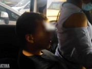 EXTRAÑA ME SORPRENDE MASTURBANDOME EN EL COCHE EN ESTACIONAMIENTO PUBLICO DEL CENTRO COMERCIAL 14/16