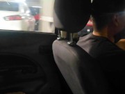 EXTRAÑA ME SORPRENDE MASTURBANDOME EN EL COCHE EN ESTACIONAMIENTO PUBLICO DEL CENTRO COMERCIAL 3/16