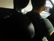 EXTRAÑA ME SORPRENDE MASTURBANDOME EN EL COCHE EN ESTACIONAMIENTO PUBLICO DEL CENTRO COMERCIAL