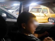 EXTRAÑA ME SORPRENDE MASTURBANDOME EN EL COCHE EN ESTACIONAMIENTO PUBLICO DEL CENTRO COMERCIAL 5/16