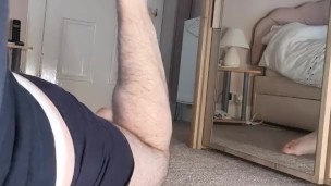 5 minutes of the pose male feet