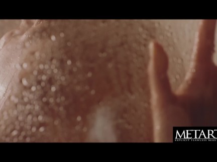 Watch this stunning naked blonde masturbate to an intense orgasm