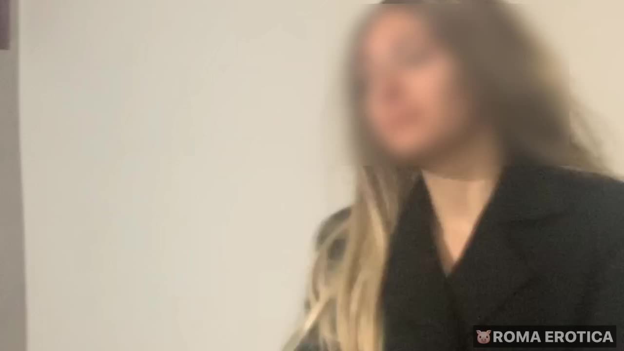 😲 SI VERGOGNI! imprenditore INCULA una stangona bionda promettendogli un posto di lavoro.  - Free Sex Video - RedTube