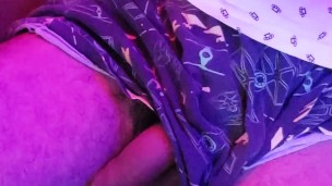 SPY HUSBAND'S DICK WHILE HE PLAYS GTA 5 SLIM BIG DICK