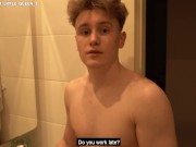 Сourier fucked the girl in the shower 3/16